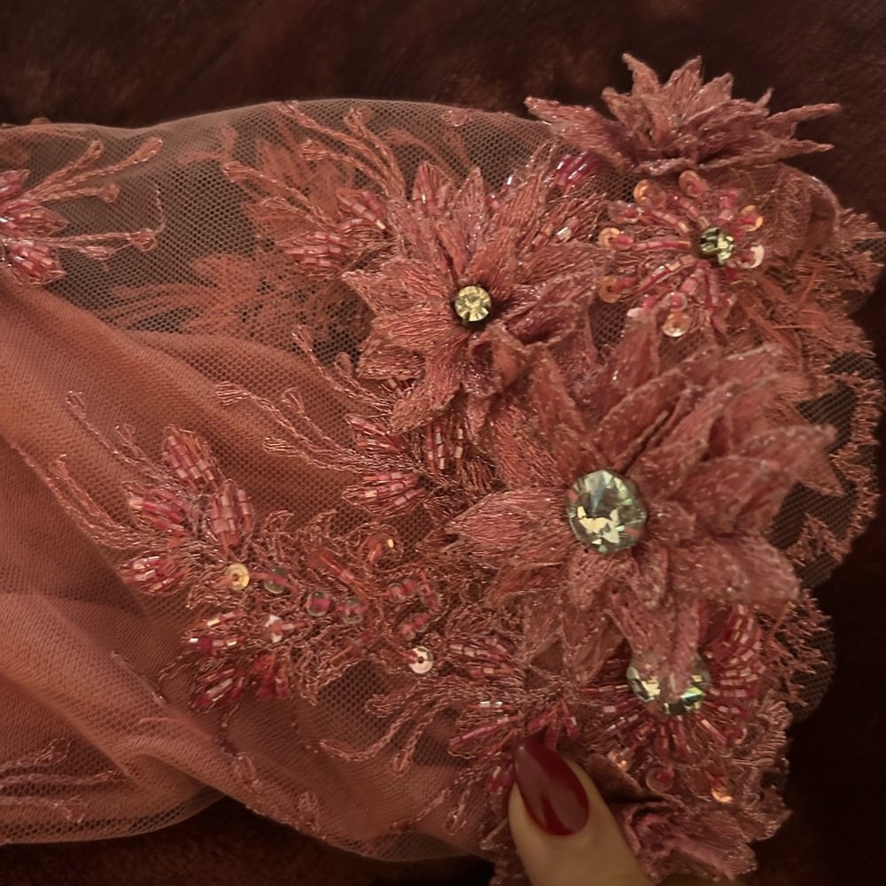 Absolutely gorgeous 3 piece Pakistani dress. - Picture 5 of 5